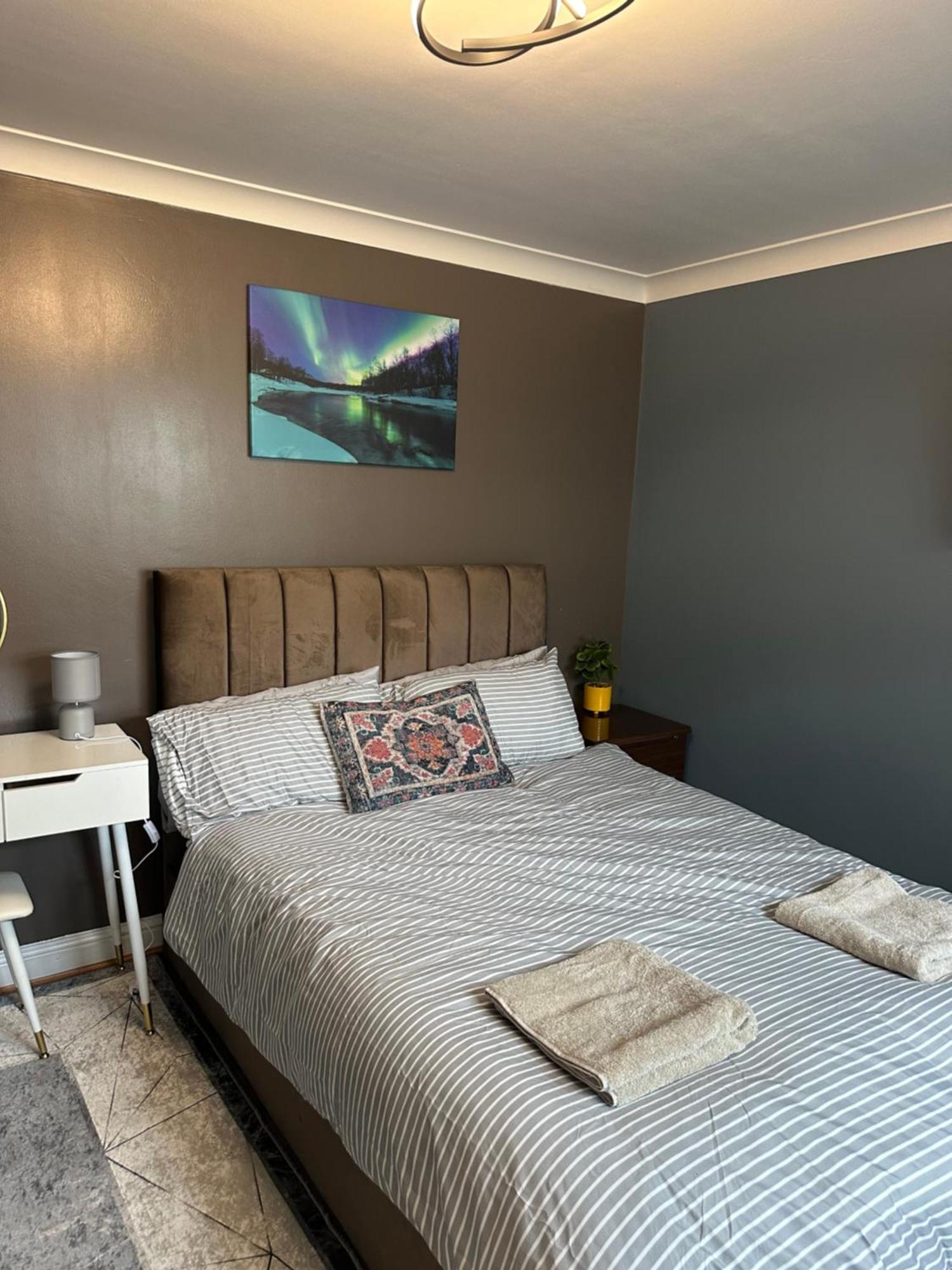 Amazing Ground Floor One Bedroom Forest Road Apartamento